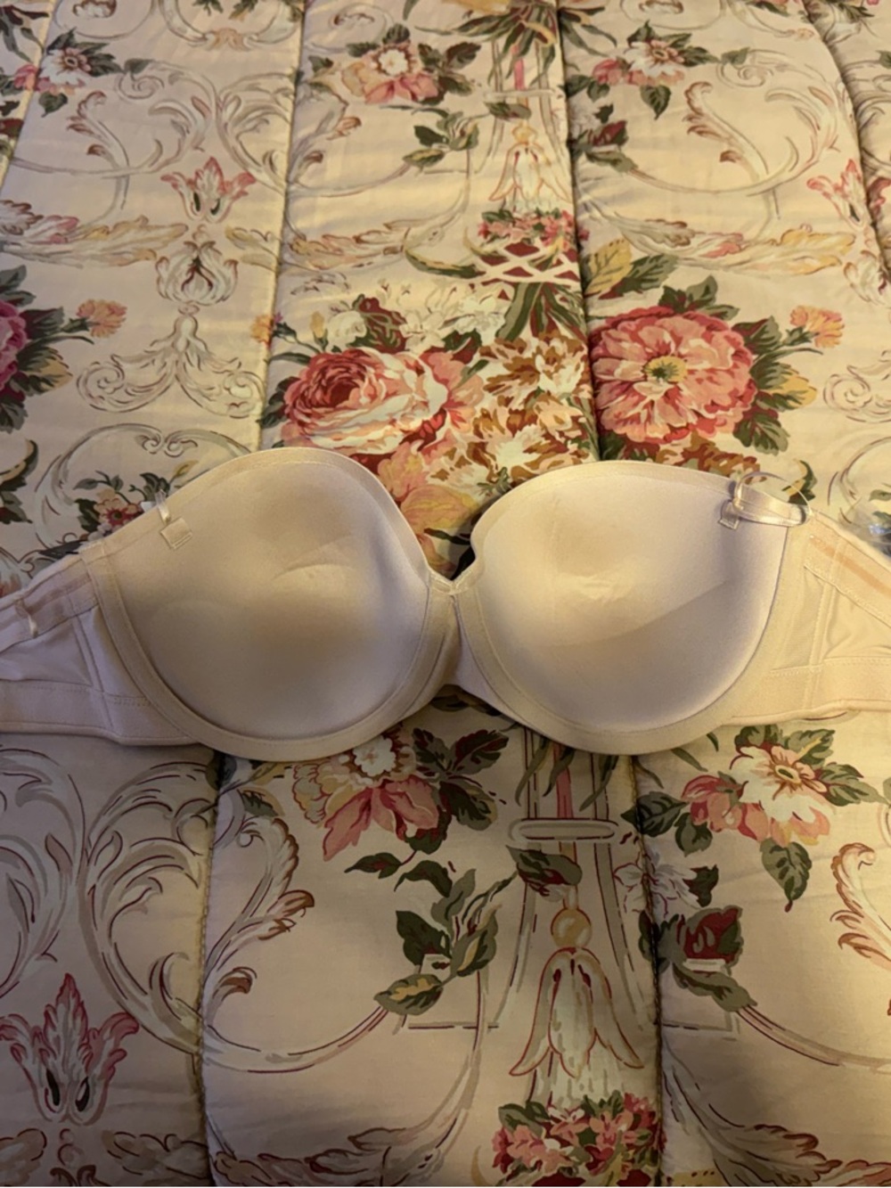 Maidenform Strapless Smooth Molded Bra in Nude